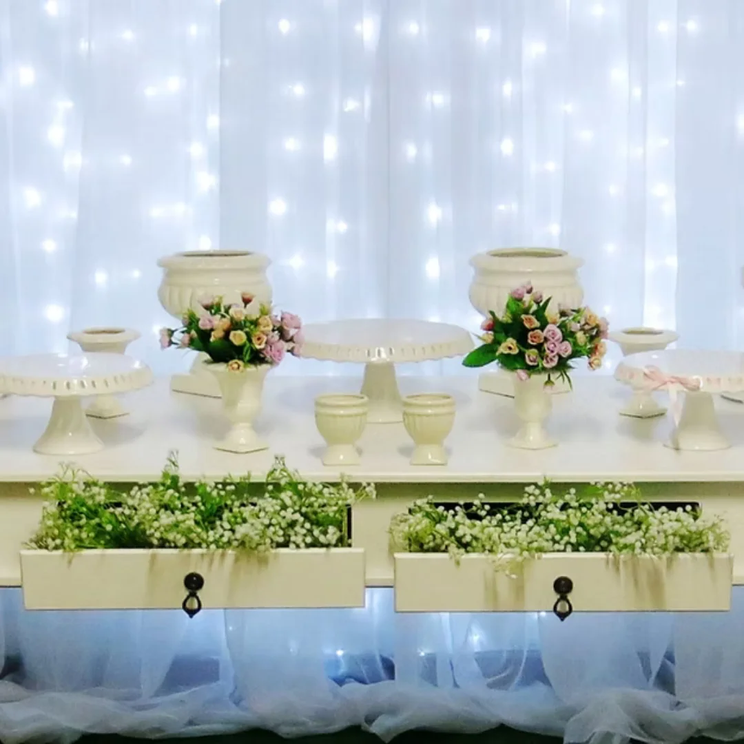 Cortina com LEDs e Controle Remoto - 8 Modos de Luz -  Para Decoração de Ambientes e Eventos