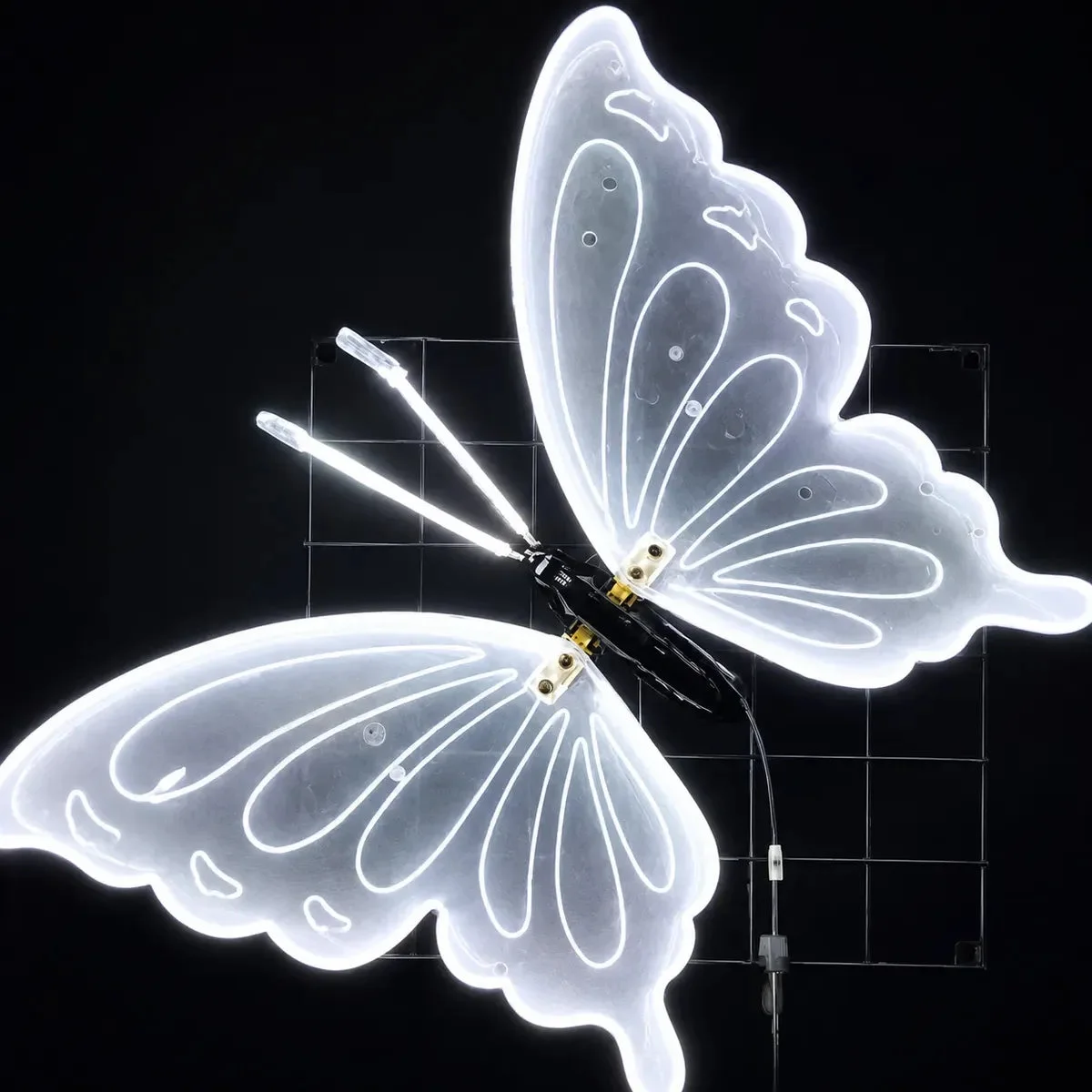 Borboleta De Led 40cm C/ Movimento Nas Asas Decoração Bivolt