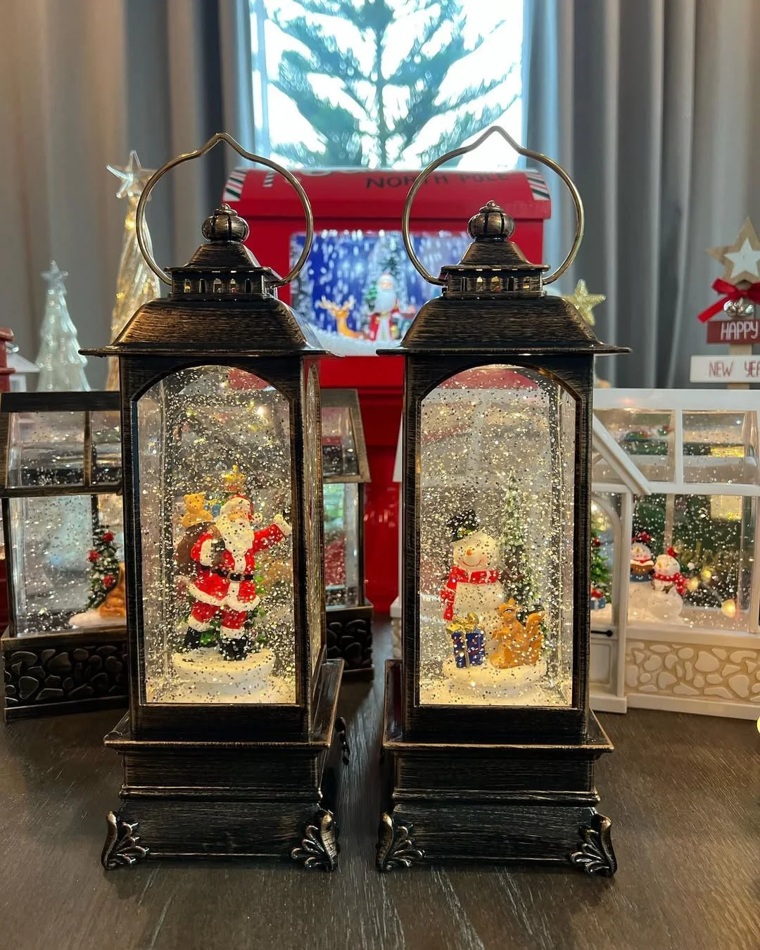 Lanterna Natalina com Neve e Luz - Design Retrô