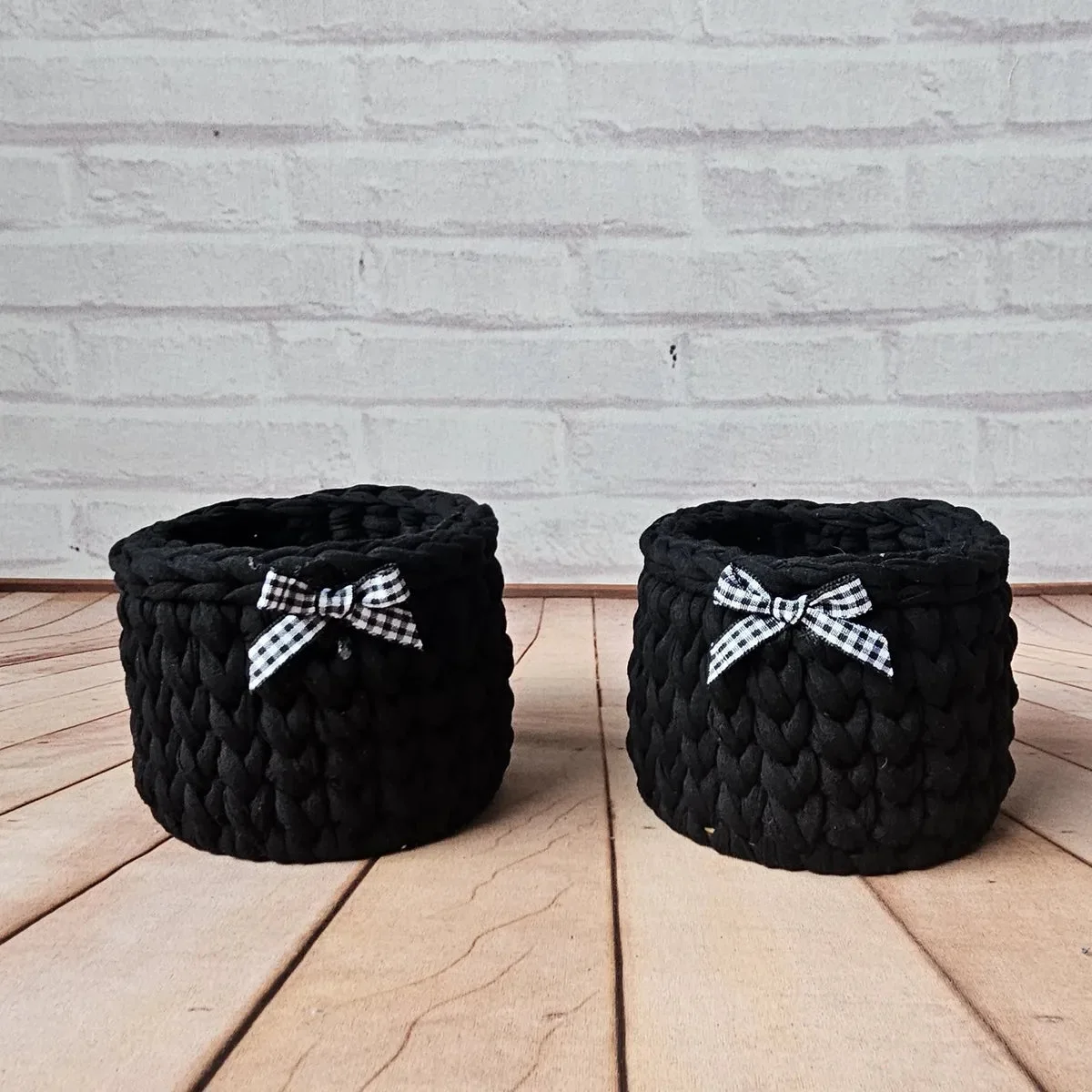Kit Porta Panetone de Crochê Preto com Laço Branco