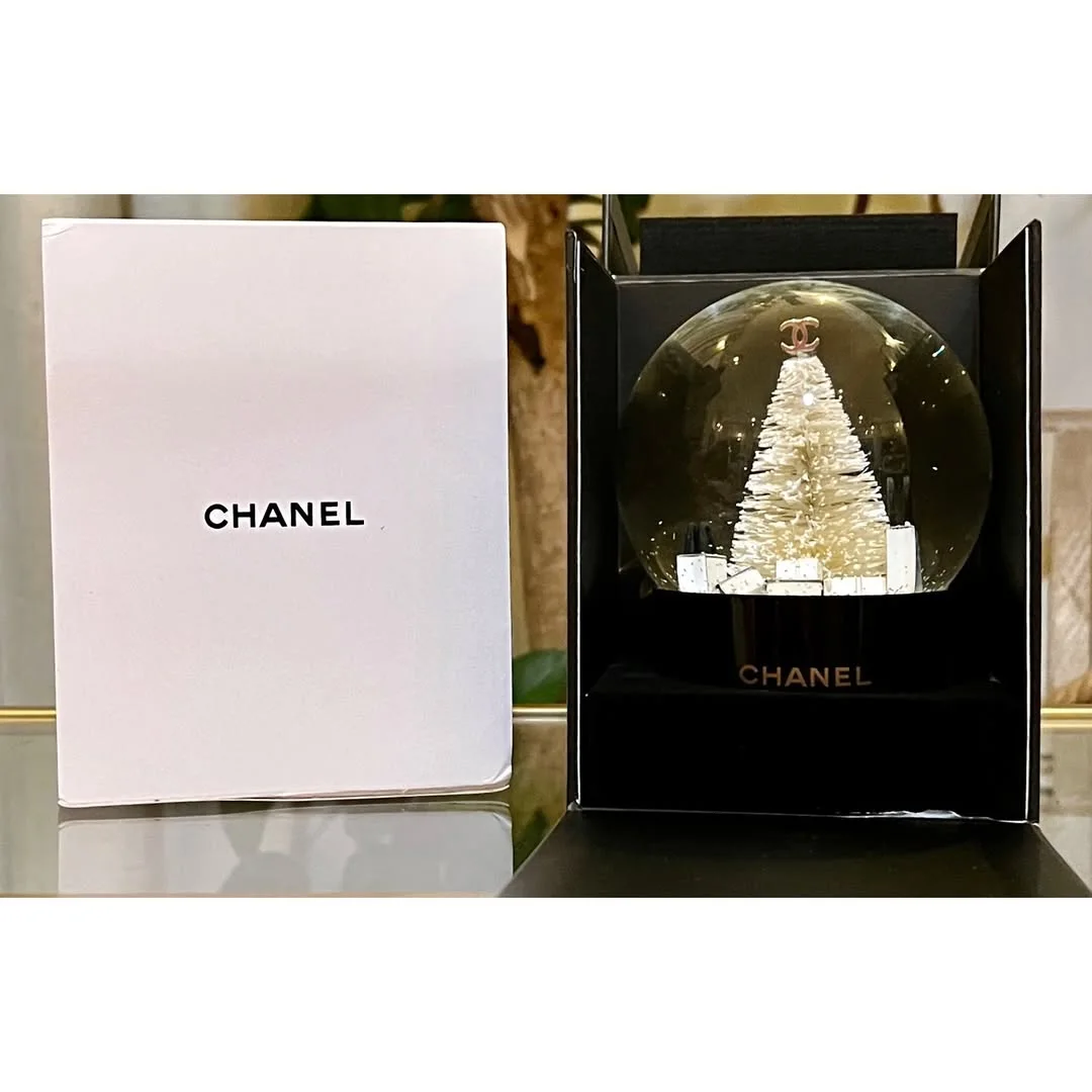 Globo de Neve de Natal CHANEL - Único EXCLUSIVO