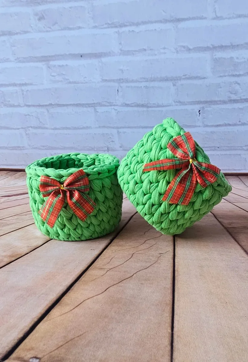 Kit Porta Panetone de Crochê Verde com Laço Vermelho